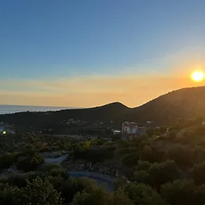 Aphrodite's Garden , Himarë Albanie